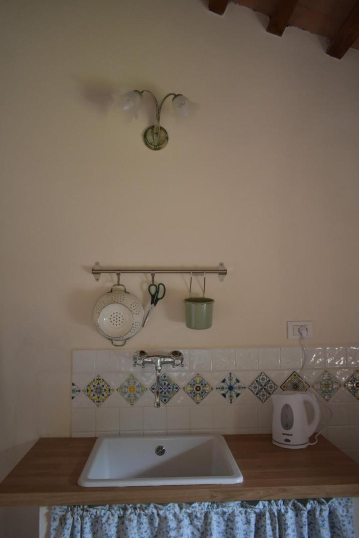 Podere I Melograni กวาร์ดิสตัลโล ภายนอก รูปภาพ